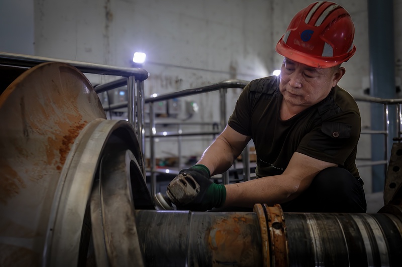 脚踏实地 做合格党员